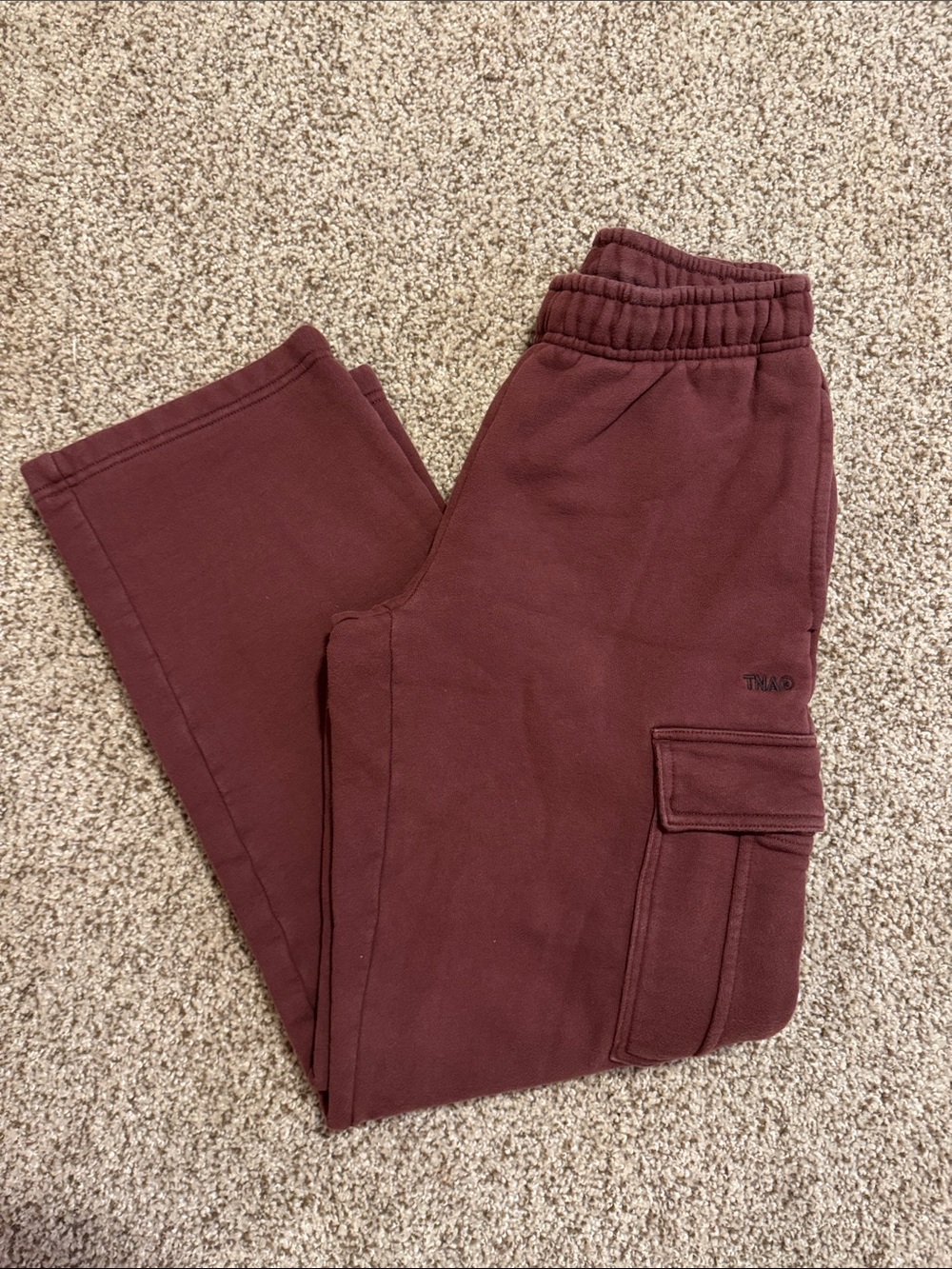TNA by Aritzia Sweatfleece Cozy Mega Fit cargo sweatpants. Size XS. EUC.